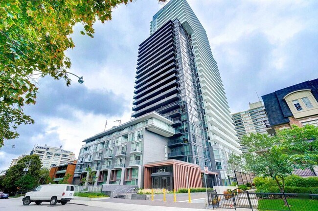 101 Erskine Ave in Toronto, ON - Building Photo - Building Photo