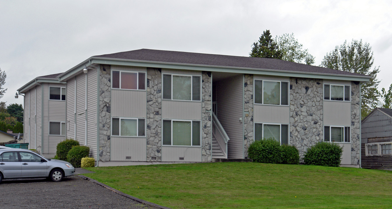 Meridian North Apartments in Edgewood, WA - Building Photo