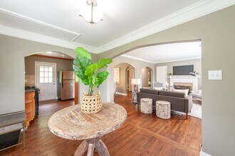 833 Grove St in Birmingham, AL - Building Photo - Building Photo