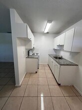 477 Sunshine Dr in Coconut Creek, FL - Building Photo - Building Photo