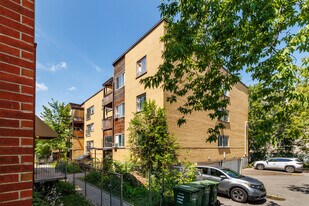 11955 Dulongpré Rue in Montréal, QC - Building Photo