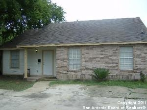 1837 W Woodlawn Ave in San Antonio, TX - Building Photo