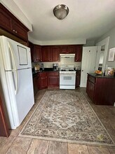 27 McKenn St in Waltham, MA - Building Photo - Building Photo