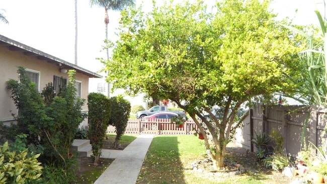 property at 1521-1527 N Parton St