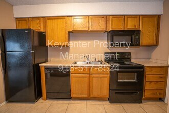 6521 E 50th St in Tulsa, OK - Building Photo - Building Photo