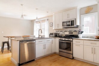 41 Essex St, Unit 1 in Cambridge, MA - Building Photo - Building Photo
