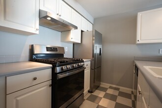520 2nd Ave W in Seattle, WA - Building Photo - Building Photo