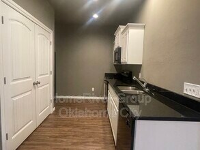 1027 SW 91st St in Oklahoma City, OK - Building Photo - Building Photo
