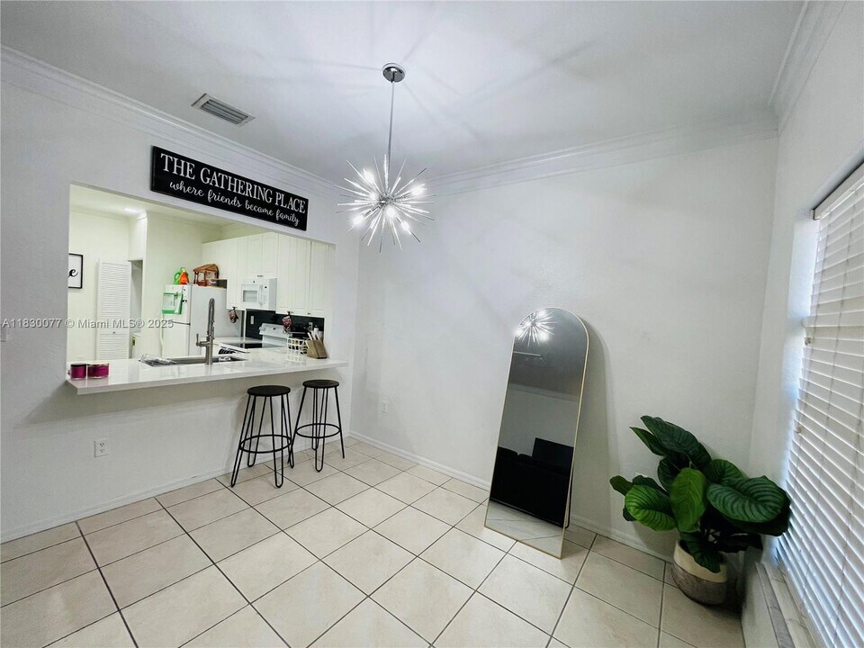3503 Merrick Ln in Margate, FL - Building Photo