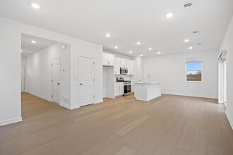 10724 Henslowe Ave S in Cottage Grove, MN - Building Photo - Building Photo