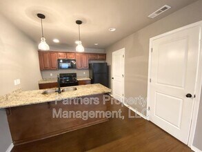 812 Hindman Dr in Prairie Grove, AR - Building Photo - Building Photo