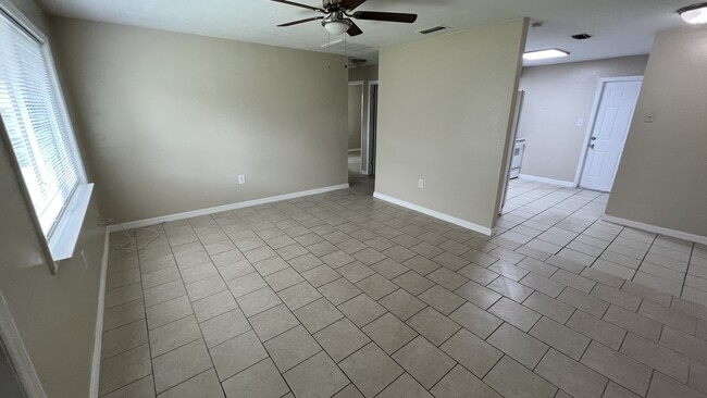 2356 Barden St in Ft. Myers, FL - Foto de edificio - Building Photo