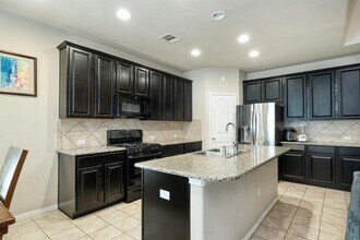 1529 Fort Dessau Rd in Pflugerville, TX - Building Photo - Building Photo