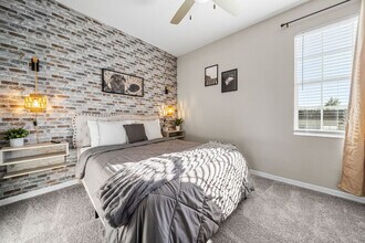 9874 Montague St in Tampa, FL - Building Photo - Building Photo