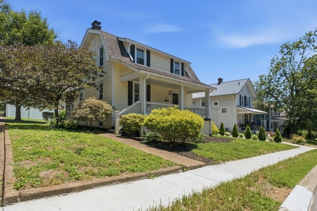 property at 1301 Clarke St
