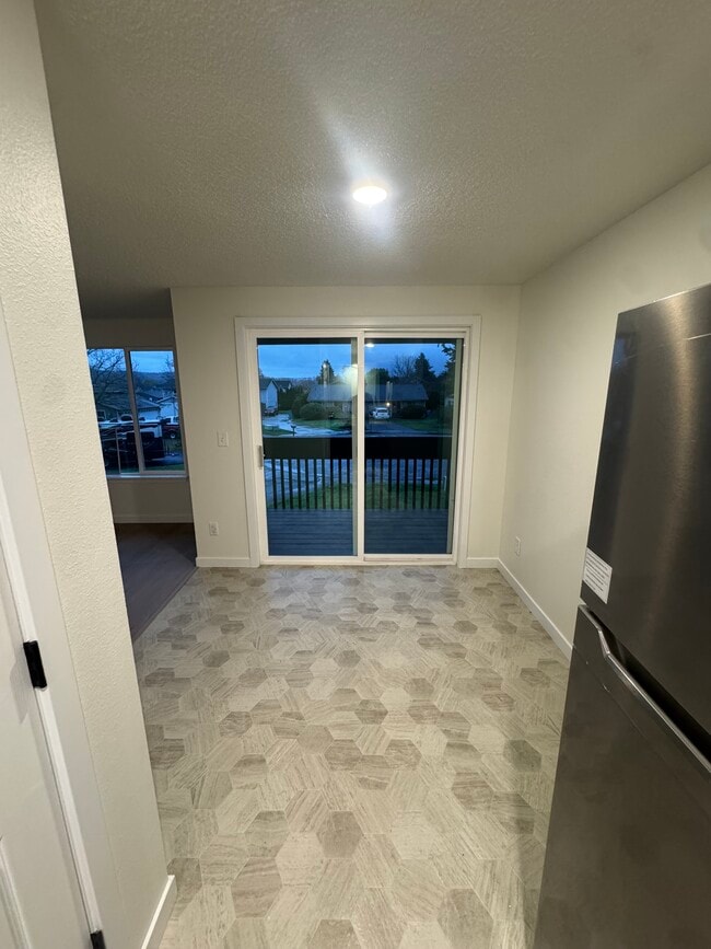 15715 63rd Street Ct E, Unit 2 in Sumner, WA - Foto de edificio - Building Photo