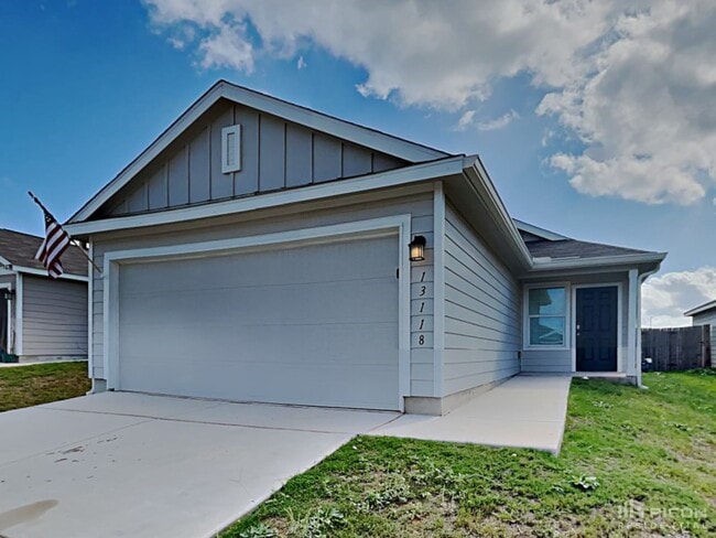 13118 Ashworth Blvd in San Antonio, TX - Building Photo - Building Photo