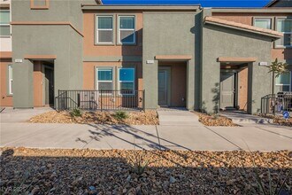 1693 Pamela Spgs Ln in North Las Vegas, NV - Building Photo - Building Photo