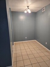 10049 Westpark Dr in Houston, TX - Building Photo - Building Photo