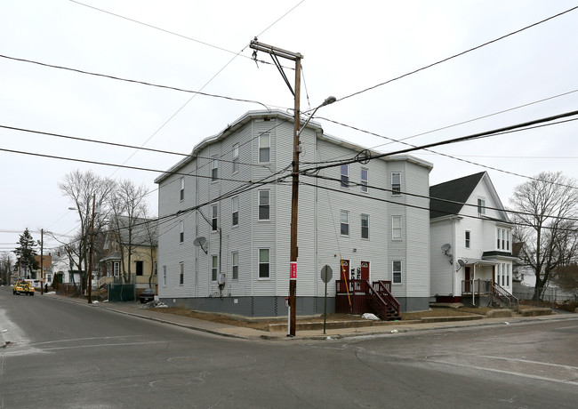 73-75 Highland St in Brockton, MA - Building Photo - Building Photo