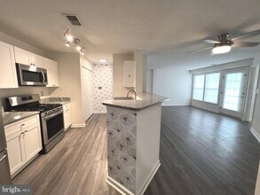 2402 Autumn Harvest Ct in Odenton, MD - Building Photo - Building Photo