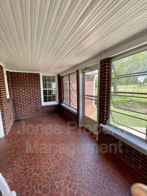 1419 N Main St in China Grove, NC - Building Photo - Building Photo