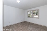 634 Woodburn Dr photo'