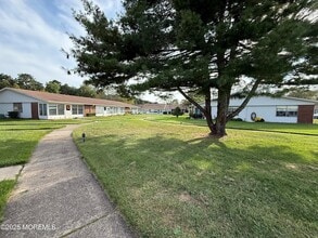 1178B Clydebank Ct in Lakewood, NJ - Building Photo - Building Photo