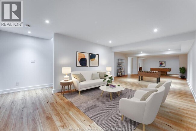 4561 VALERIO Crescent in Windsor, ON - Building Photo - Building Photo