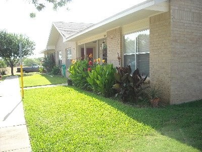 Vista Verde in Cotulla, TX - Foto de edificio