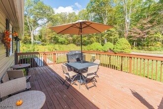 908 Willow Dr in Newton, NJ - Building Photo - Building Photo
