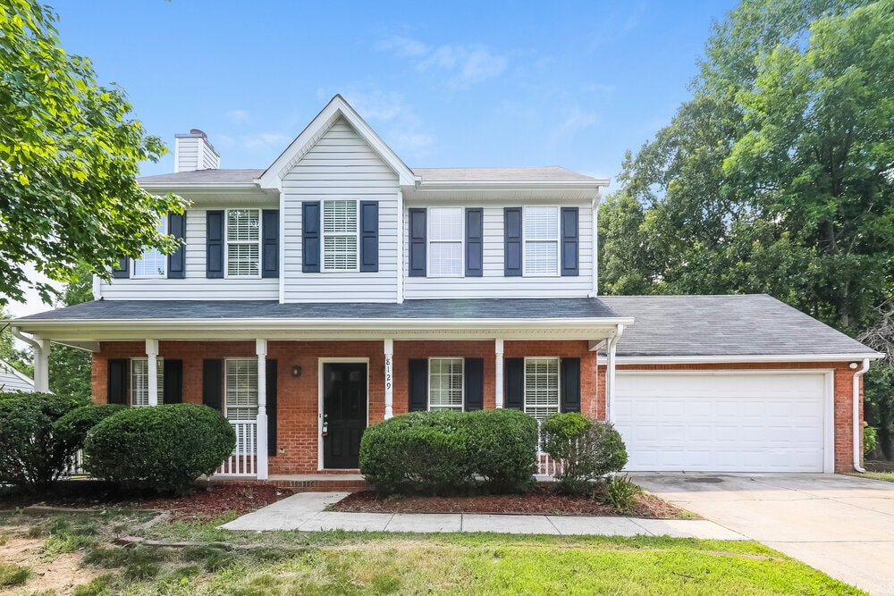 8129 Vermilion Dr in Charlotte, NC - Building Photo