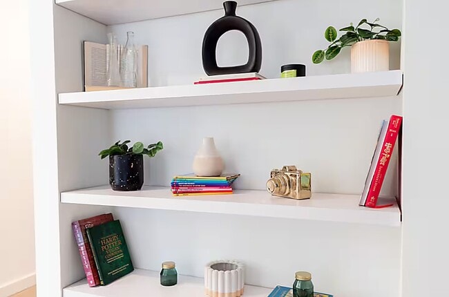 property at 4904 S Shepherd Dr