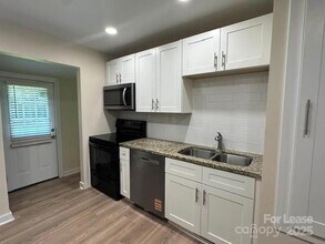 19612 Oak St, Unit 6 in Cornelius, NC - Building Photo - Building Photo