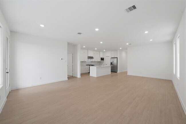 property at 31927 Rich Mdw Ct