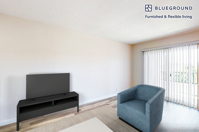 4006 Emerald St in Torrance, CA - Building Photo - Building Photo