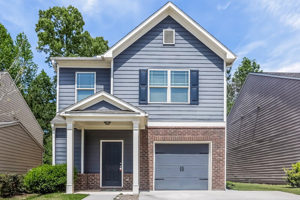 250 Stillwood Dr in Newnan, GA - Building Photo