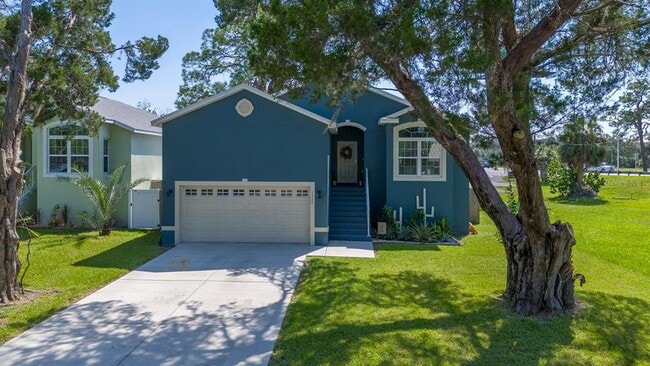 5352 Cotee River Dr in New Port Richey, FL - Building Photo - Building Photo