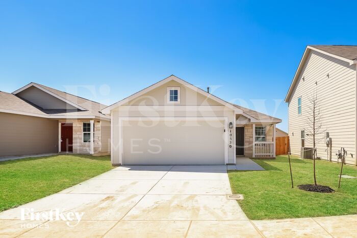 10550 Varmus Dr in Converse, TX - Building Photo