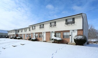 1701-1721 Carstare Dr in Columbus, OH - Building Photo