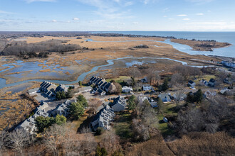 80 Seaview Terrace in Guilford, CT - Building Photo - Building Photo