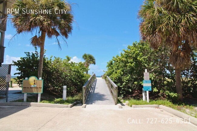 19727 Gulf Blvd in Indian Shores, FL - Building Photo - Building Photo