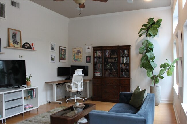property at 4402 Lillian St