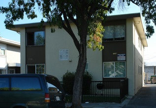 1338 Crucero Dr in San Jose, CA - Foto de edificio - Building Photo