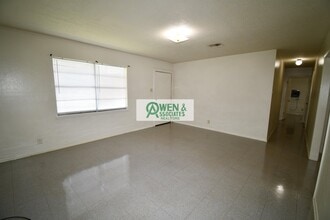 2013 Elizabeth St in Westlake, LA - Building Photo - Building Photo