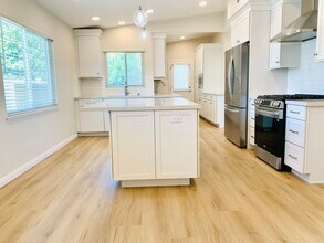 8816 Greyling Pl in San Diego, CA - Building Photo - Building Photo