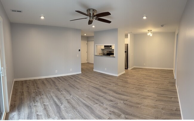 46 Woodland Hills Dr, Unit STE 3 in Southgate, KY - Building Photo - Building Photo