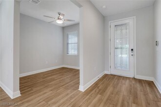 10373 Bonavie Cv Dr in Ft. Myers, FL - Building Photo - Building Photo