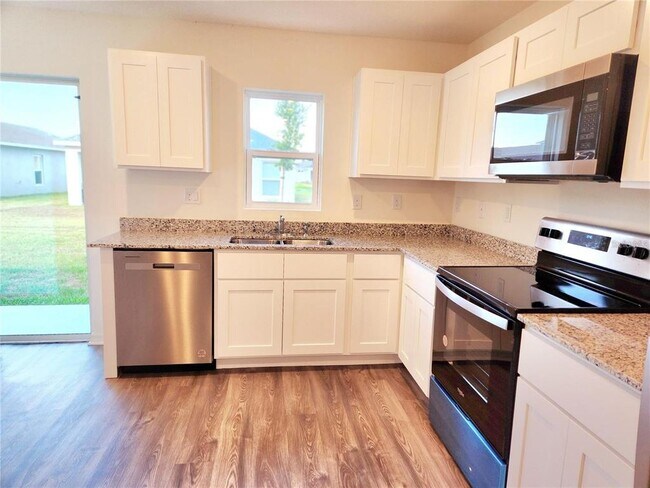 1931 Golden Beak Dr in Eagle Lake, FL - Building Photo - Building Photo