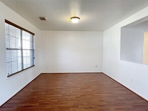 15723 Crooked Arrow Dr in Sugar Land, TX - Building Photo - Building Photo